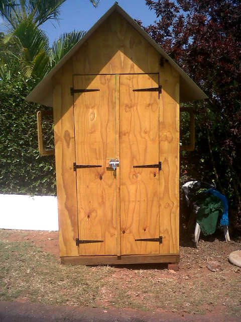 1.2m guard hut - double doors